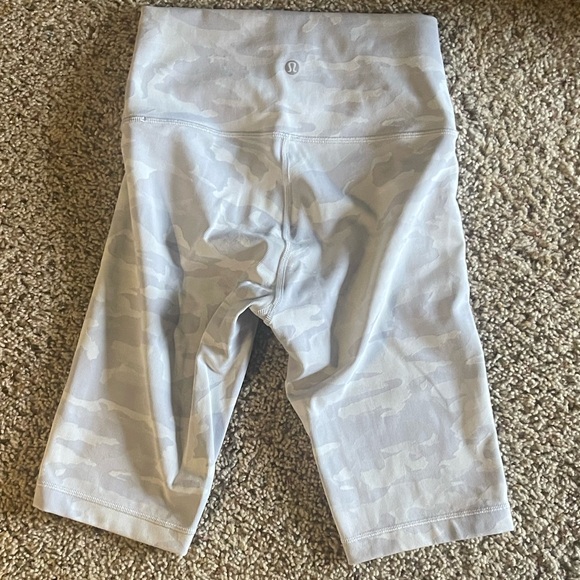 Lululemon shorts - Picture 2 of 6